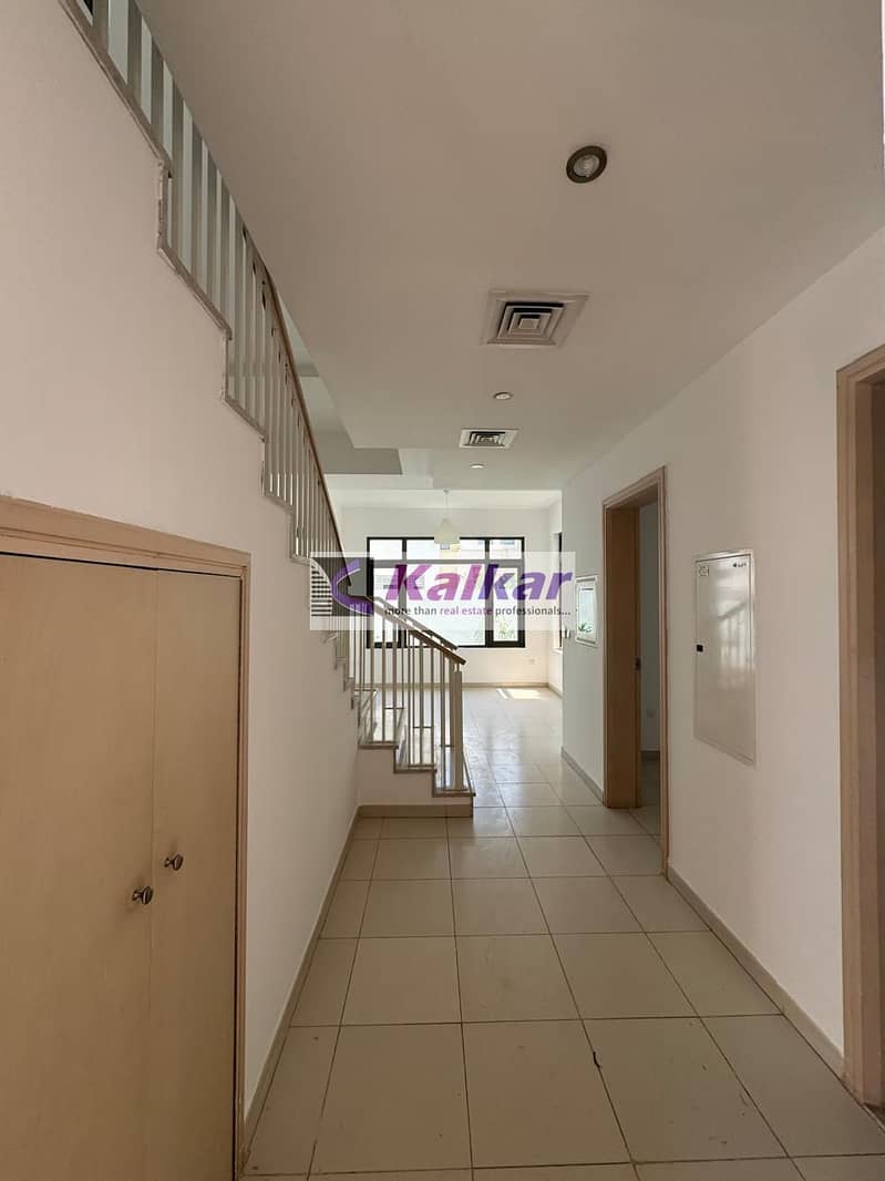 6 0da480f6-cbe8-4027-b06e-e6ab15730ec9. jpg