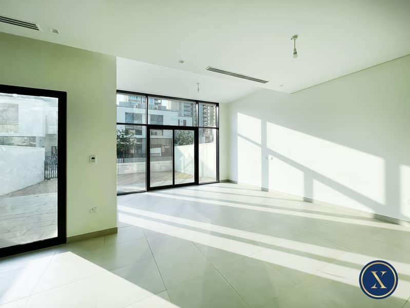 UPGRADED UNIT | STUNNING | OPTIONS AVAI