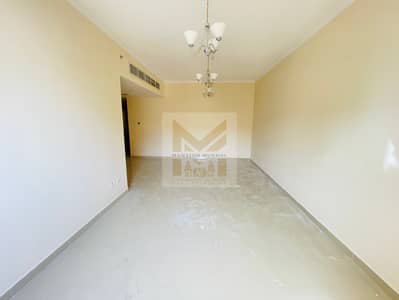 Luxury & Lavish 3-Br//Bright & Spacious//wardrobe & Balcony + Open View//1-Covered Parking//4&6 Chqs