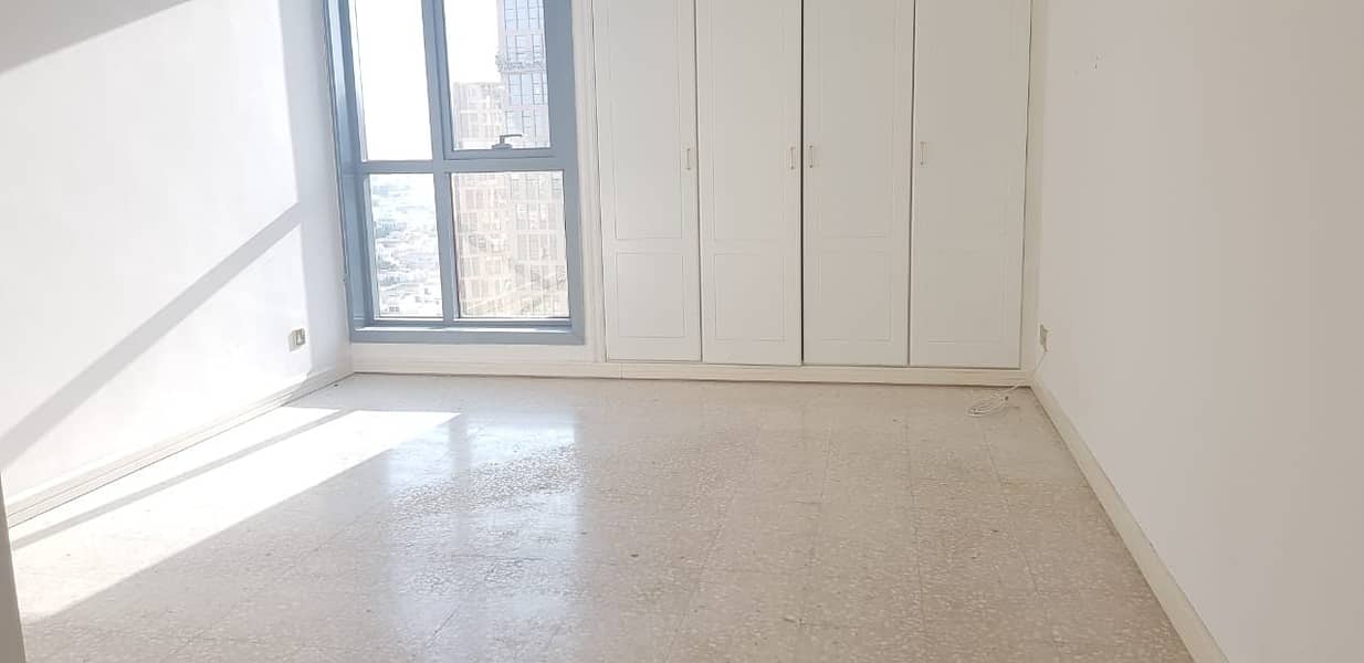 Beautiful 1BR Hall with Parking on Corniche