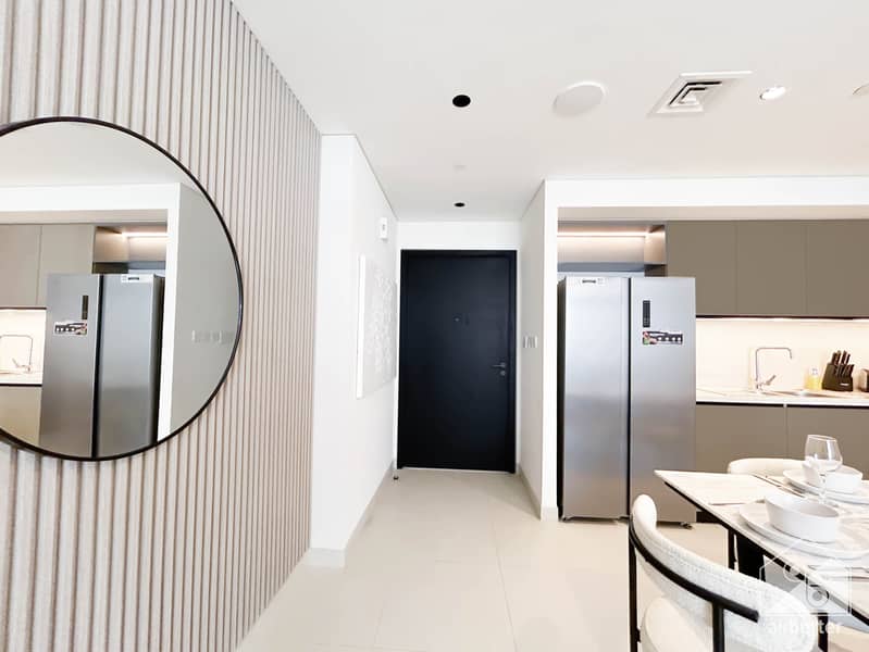 7 Crown Tower - 1207 - Kitchen -6. jpg