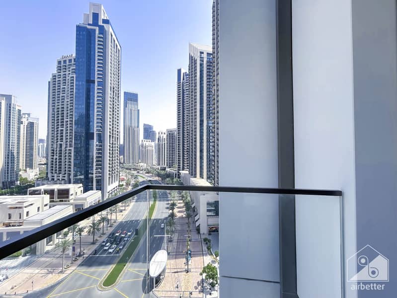 15 Crown Tower - 1207 - Living -11. jpg