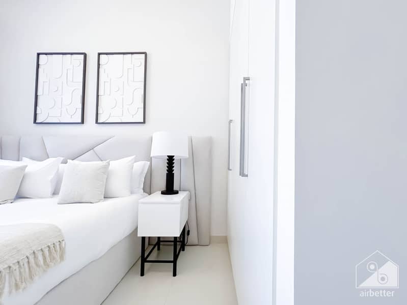 39 Crown Tower - 1207 - Room 2 -12. jpg