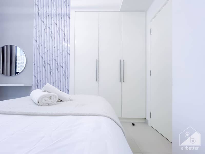 44 Crown Tower - 1207 - Room 3 -4. jpg
