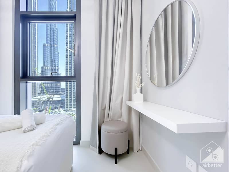 46 Crown Tower - 1207 - Room 3 -6. jpg