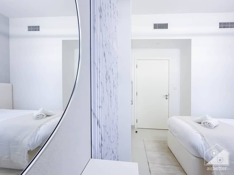 48 Crown Tower - 1207 - Room 3 -8. jpg