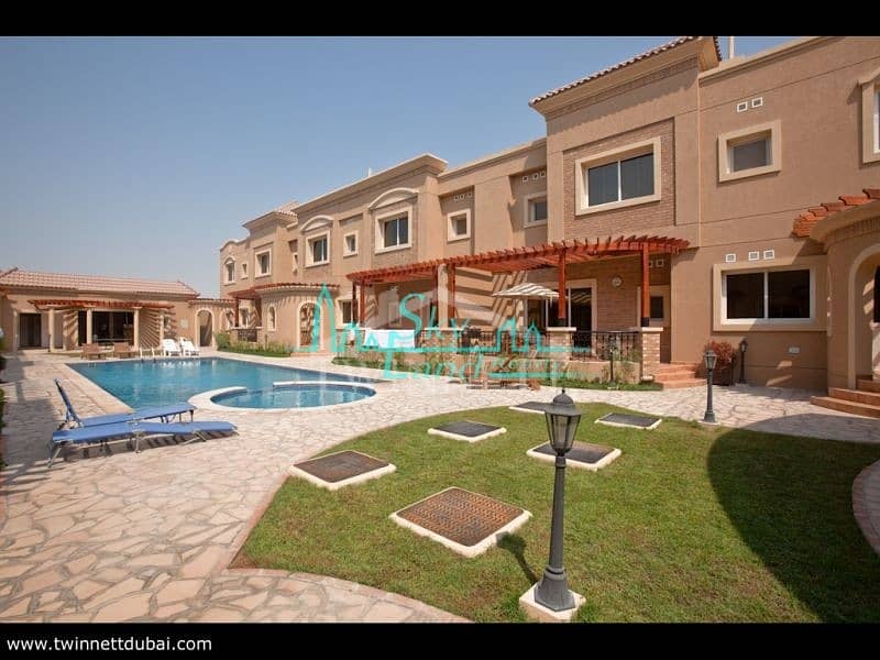 HIGH QUALITY 5 BED WITH SHARED POOL