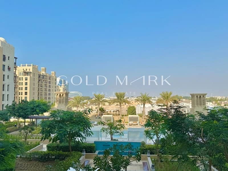 Large Layout | Swimming Pool View | Vacant Large Layout | Swimming Pool View | Vacant