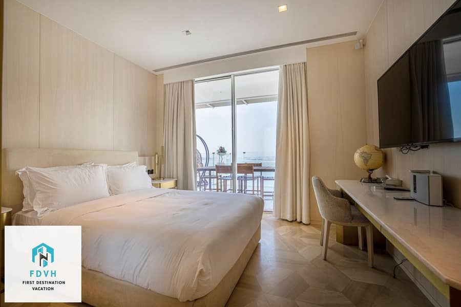 5 HOTELROOM13. jpg