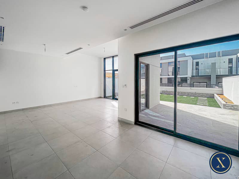 NEXT TO POOL | TYPE A | PRIME LOCATION | STUNNING NEXT TO POOL | TYPE A | PRIME LOCATION | STUNNING