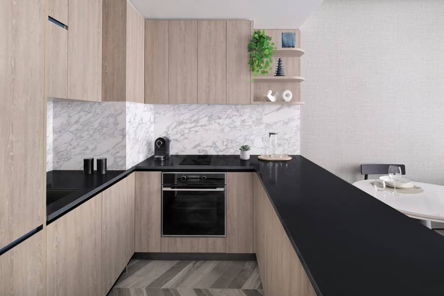 6 1609 kitchen counter. JPG