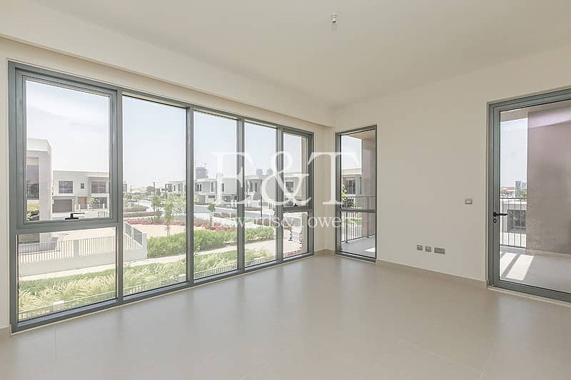 4 Bed Large | Walking to Pool & Park | DH 4 Bed Large | Walking to Pool & Park | DH