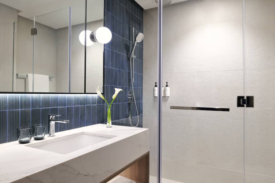 6 One Bedroom Bathroom. JPG