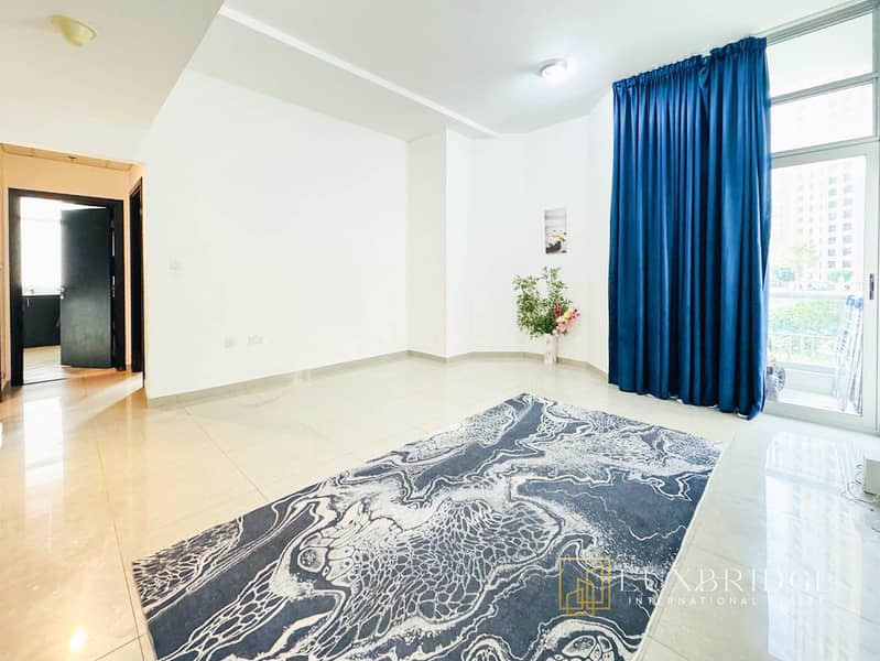 Spacious 1BR | Best Price | Near Beach Spacious 1BR | Best Price | Near Beach