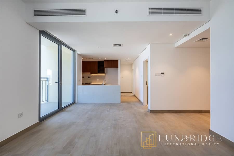 Sea View | Beach Access | Vacant Sea View | Beach Access | Vacant