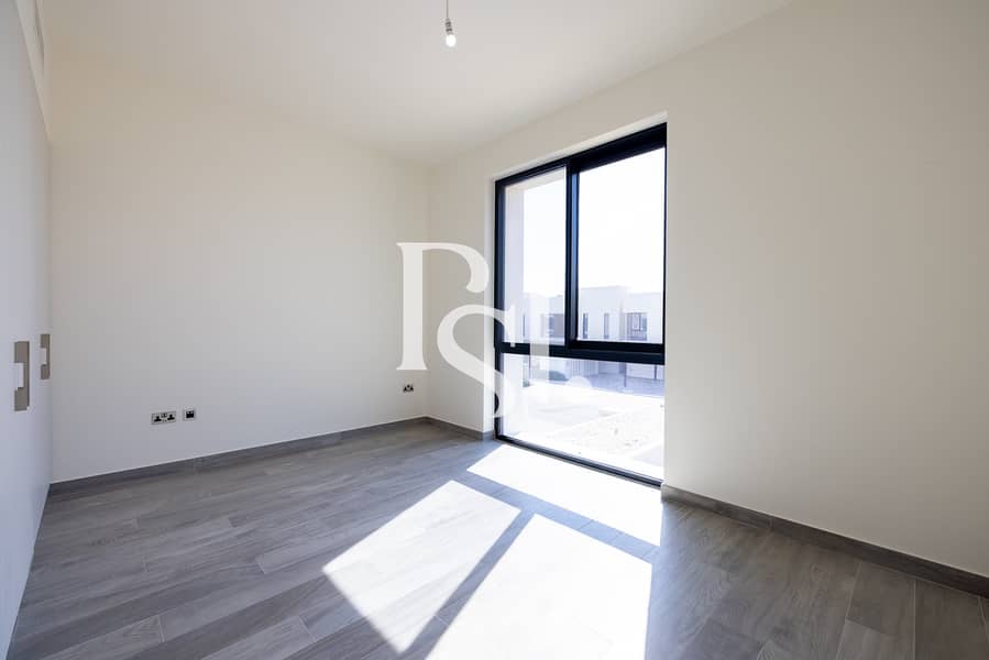 7 3brm-townhouse-noya-viva-yas-lsland-abu-dhabi-18 (1). jpg