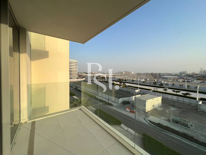 6 mamsha-saadiyat-island-abudhabi-balcony-view. jpg