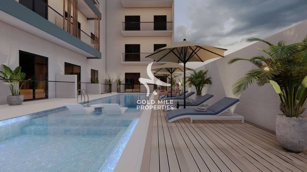 2 swimming pool. jpg