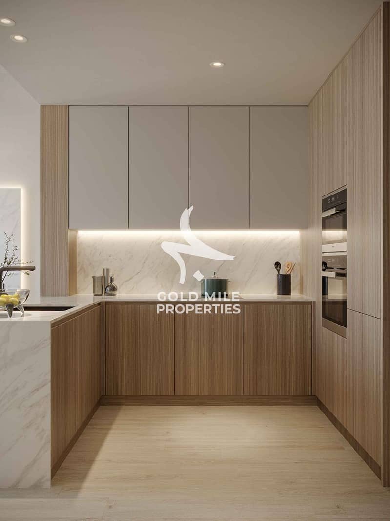 7 Kitchen area. jpg