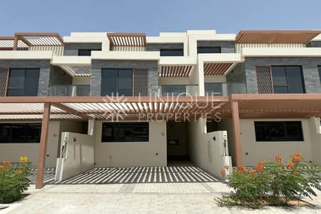 5 Bedroom Villa for Sale in DAMAC Hills, Dubai - Next to Trump | ⁠Large Terrace | Vacant