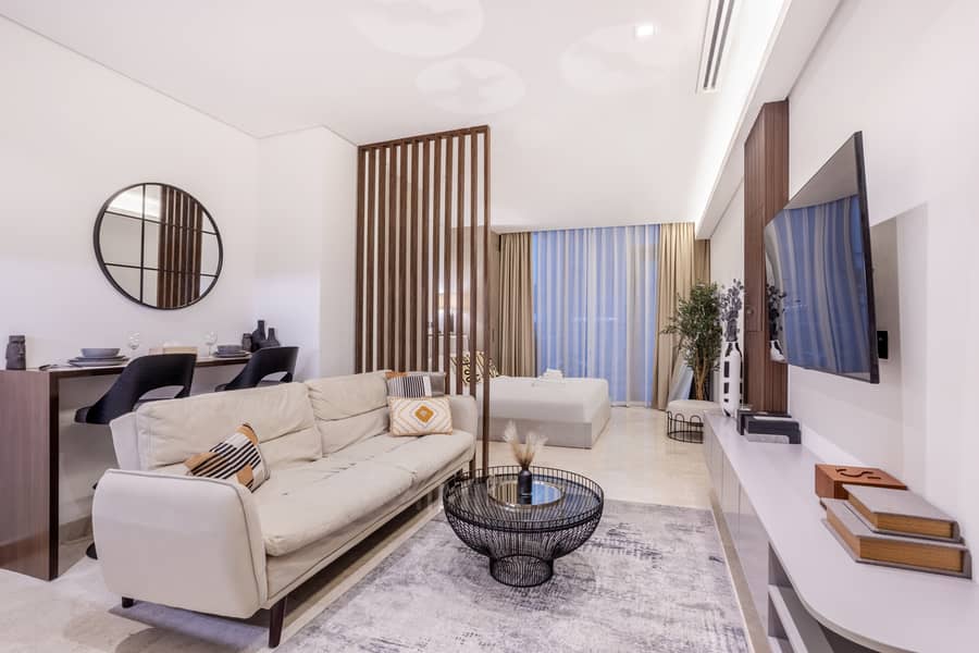 2 CLM_2304-HDR. jpg