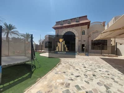 5 BEDROOMS PLUS MAID ROOM VILLA AVAILABLE FOR RENT IN SHAKHBOUT CITY