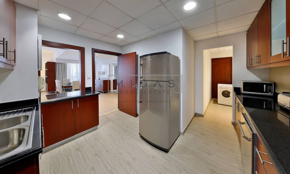 2 Kitchen. jpg