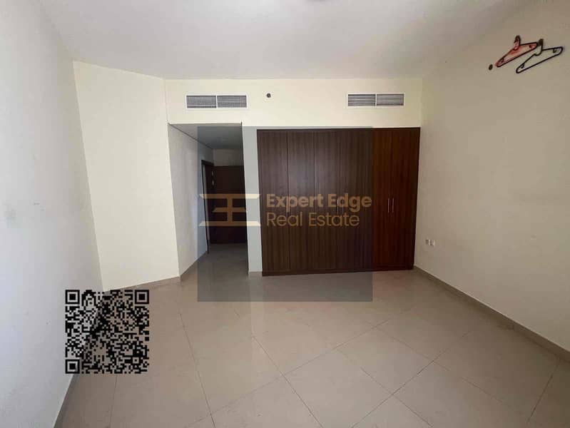 5 804e3ec3-d1bd-45a6-82ce-b76ee8a06c61. jpg