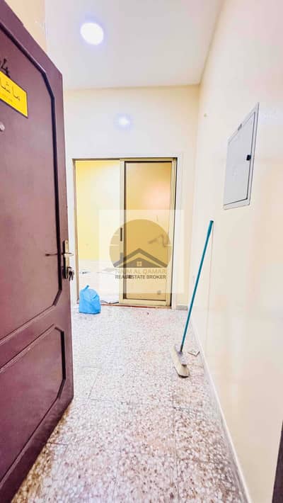BACHELOR ALLOWED 1BHK 2 BATHROOMS NEAR TO BNYAS METRO