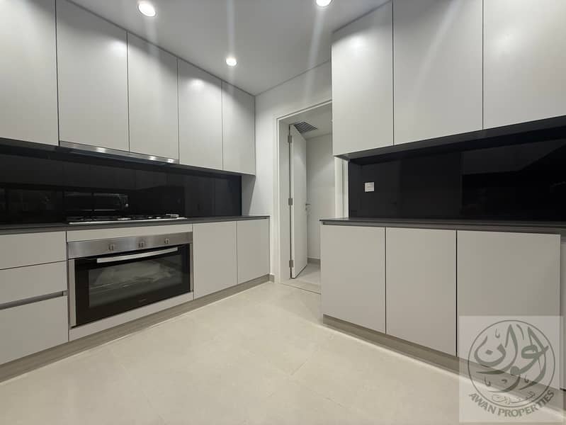 6 Robinia TH320 (2). JPG