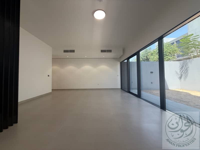16 Robinia TH320 (12). JPG