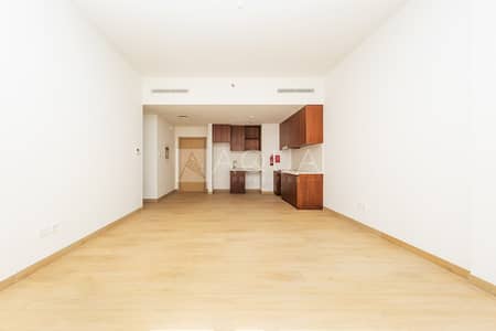 1 Bedroom Flat for Rent in Jumeirah, Dubai - Modern | Marina | Private Beach Access 1 Bedroom Flat for Rent in Jumeirah, Dubai - Modern | Marina | Private Beach Access