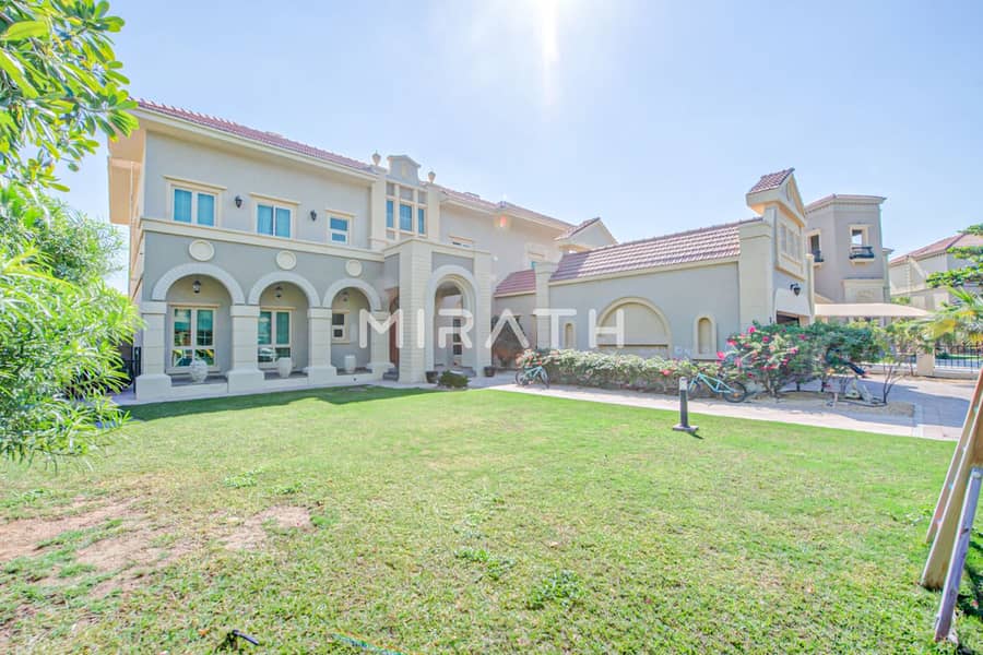 5 Front Garden 1 . jpeg