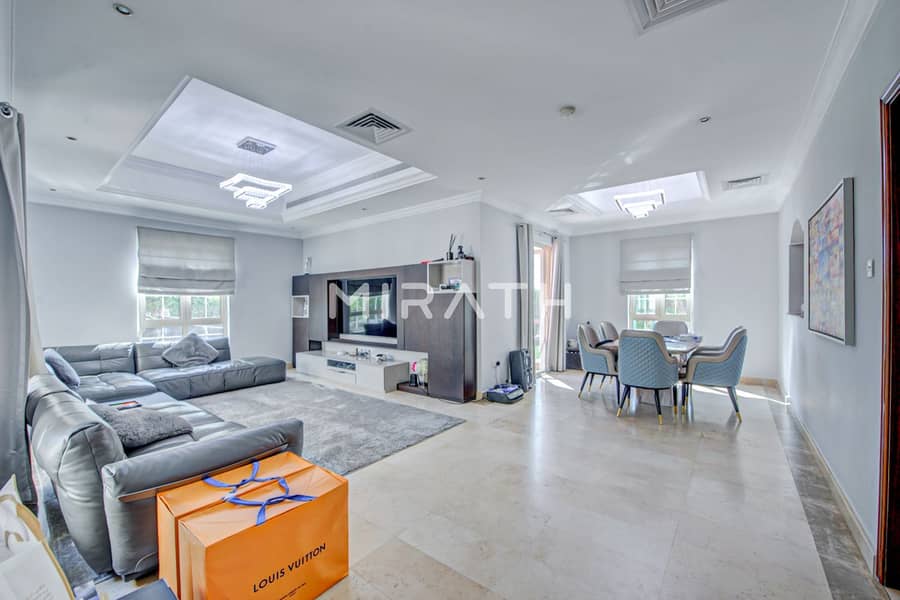 10 Living Room 1. jpeg