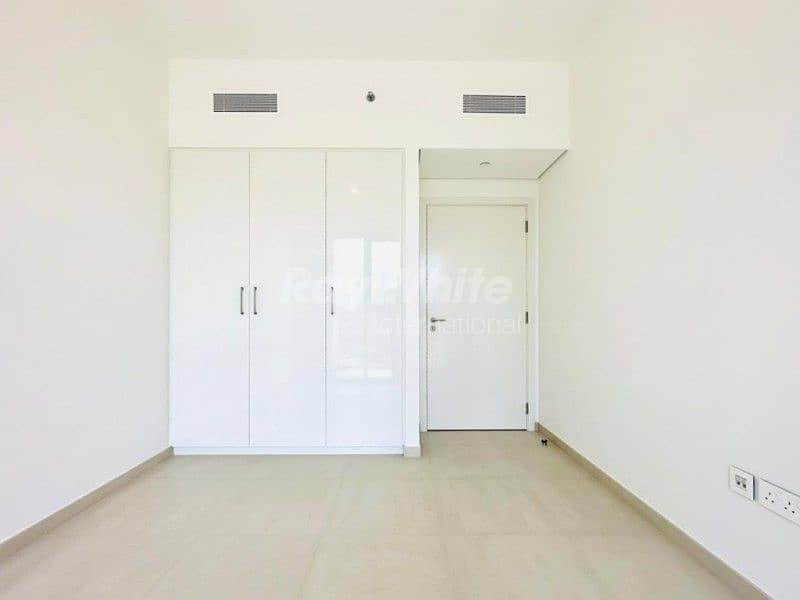 4 Image00004. jpg