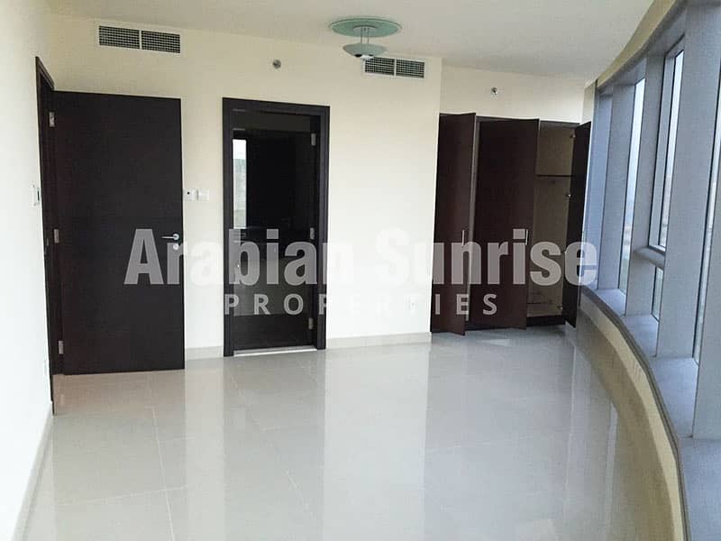 3 Sun-Tower-3BR-1808-Bedroom. jpg