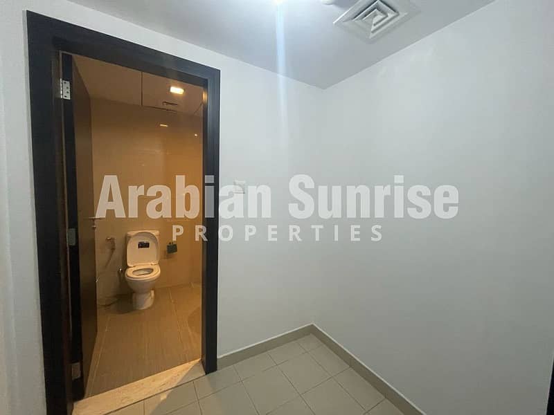 8 Sun Tower 3BR 4701, Maids. jpg