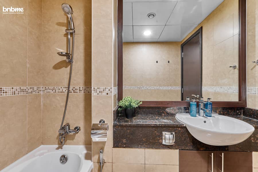 ready-to-move-in-all-bills-included-3-000-tv-channels-bayut