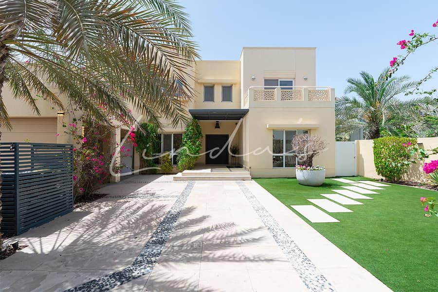 Impressive Outdoor | Fully Upgraded | Private Pool Impressive Outdoor | Fully Upgraded | Private Pool