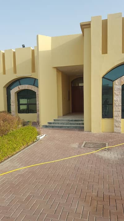 very nice villa for rent 4 master bed at alwarqaa very nice villa for rent 4 master bed at alwarqaa