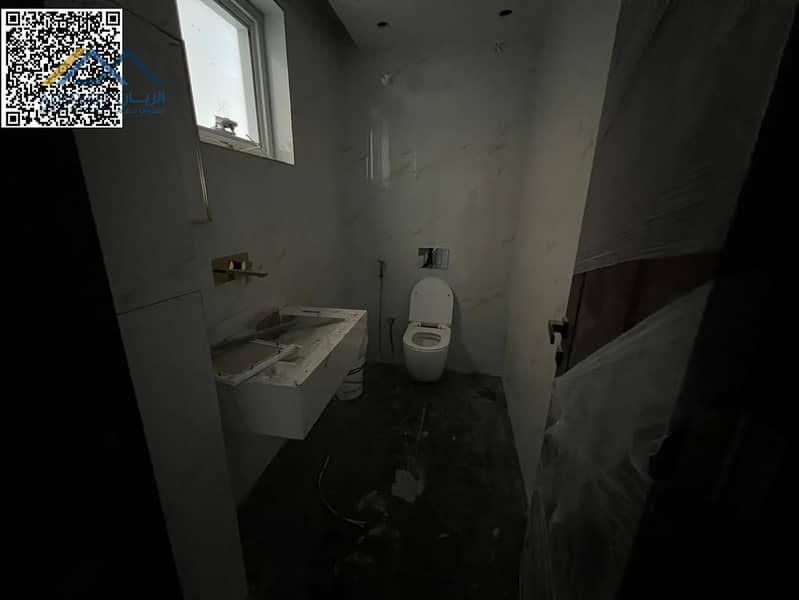 16 84ebefe5-bd1d-4018-ae61-feecc20695be. jpg