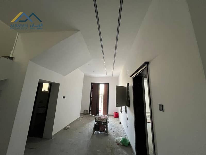 8 551f844d-df50-41ce-abb9-26763416305e. jpg