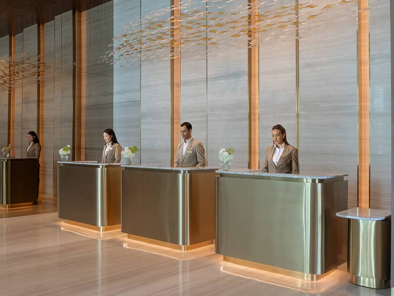 12 Front desk. jpg