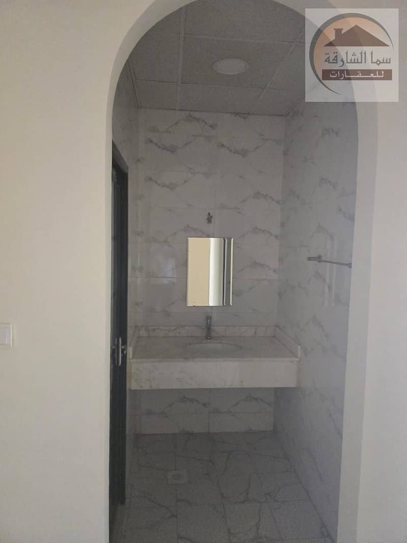 16 477d7fb9-2263-4cad-ac02-99c0541459e0. jpg