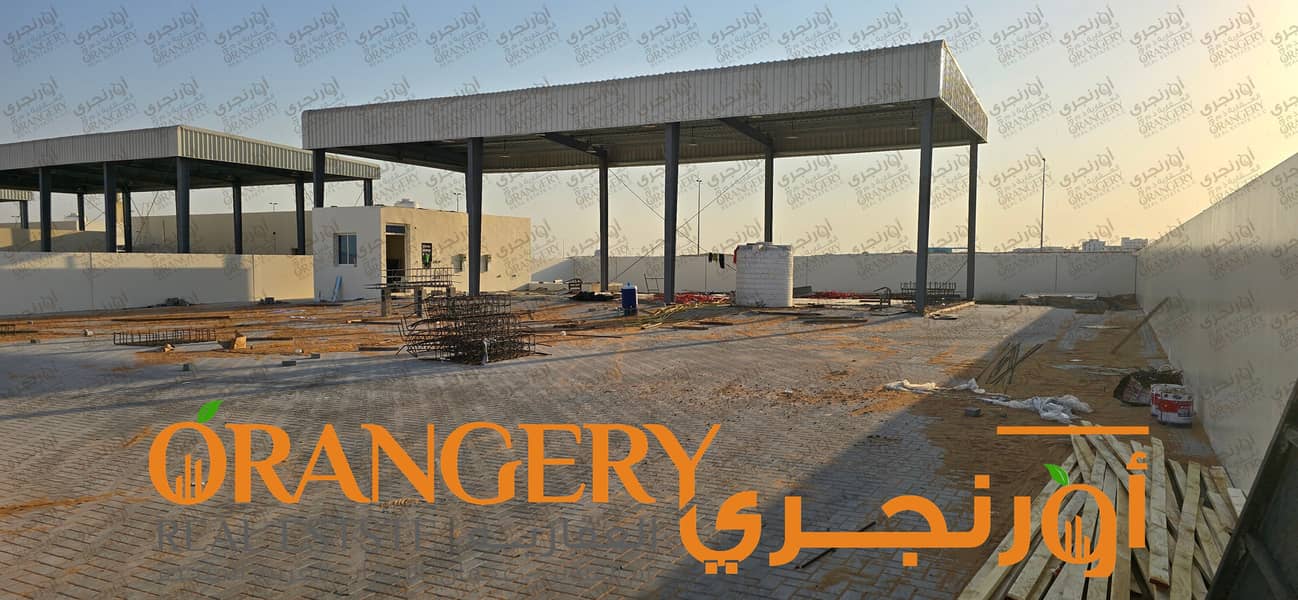 12 ORANGERY_YARD_10. png