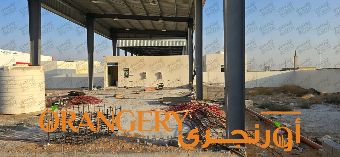 14 ORANGERY_YARD_19. png