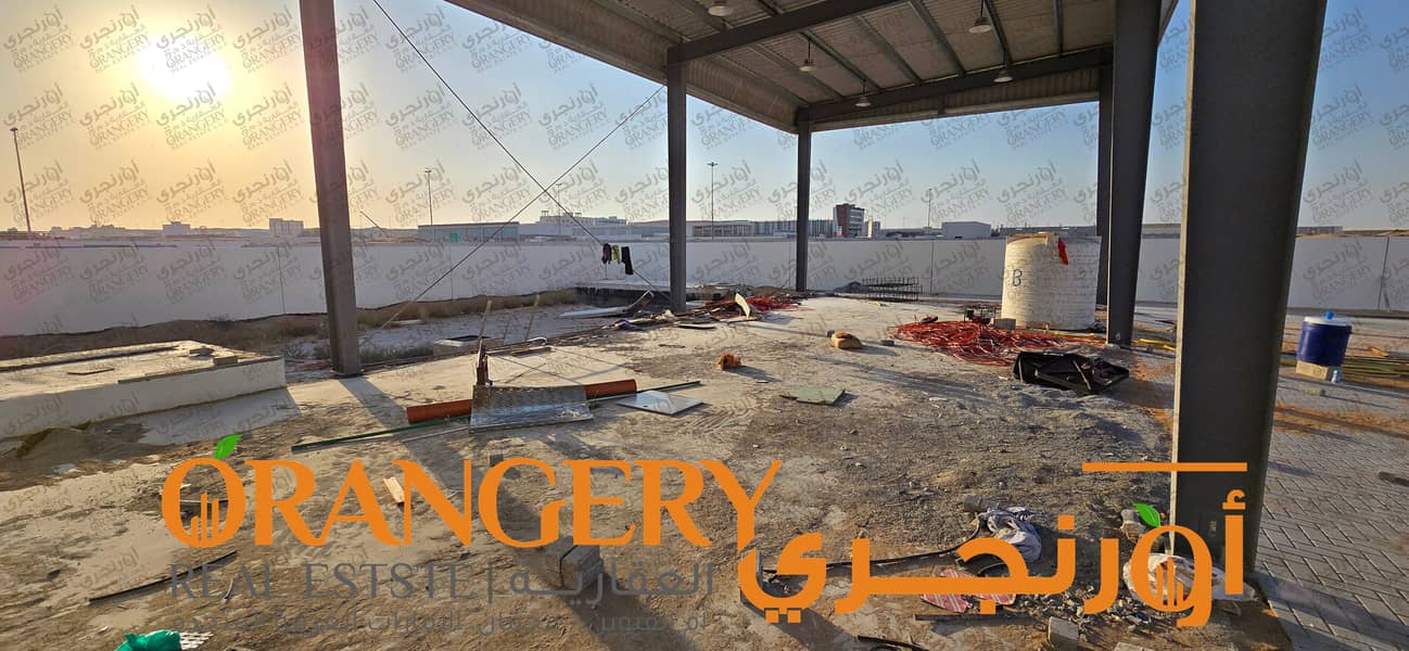 15 ORANGERY_YARD_13. png