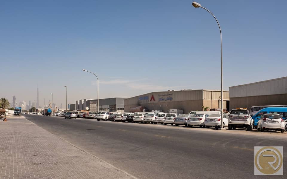 al-quoz-warehouses. jpg al-quoz-warehouses. jpg