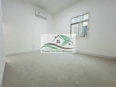 Brand New Big Size 1BHK in Villa at Baniyas East