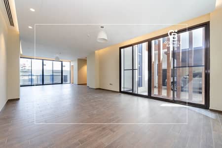 4 Bedroom Villa for Rent in Umm Suqeim, Dubai - Spacious Layout | Near Burj Al Arab | Vacant Soon
